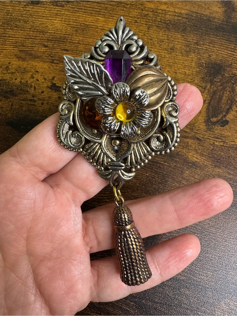Antique Style Ornate Brooch Flower Tassel Nature Leaves Lightweight Gold Tone